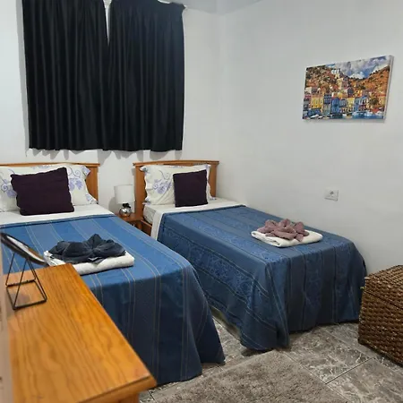 Floritas Apartment *